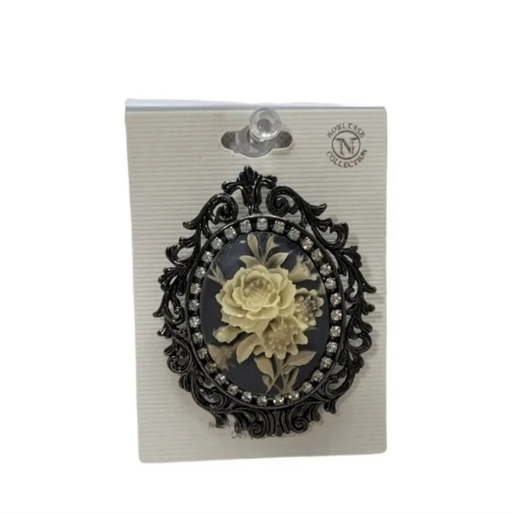 VTG STYLE Flower Cameo Brooch Metal Filigree Carved Noblesse Collection 2003 New - Picture 4 of 8
